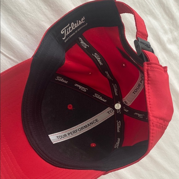 Titleist Bold Red Cap - Picture 4 of 4